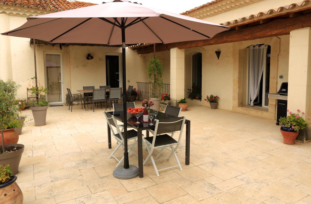 Bed and Breakfast Mas D'Auzieres Saint-Gilles  Exterior foto